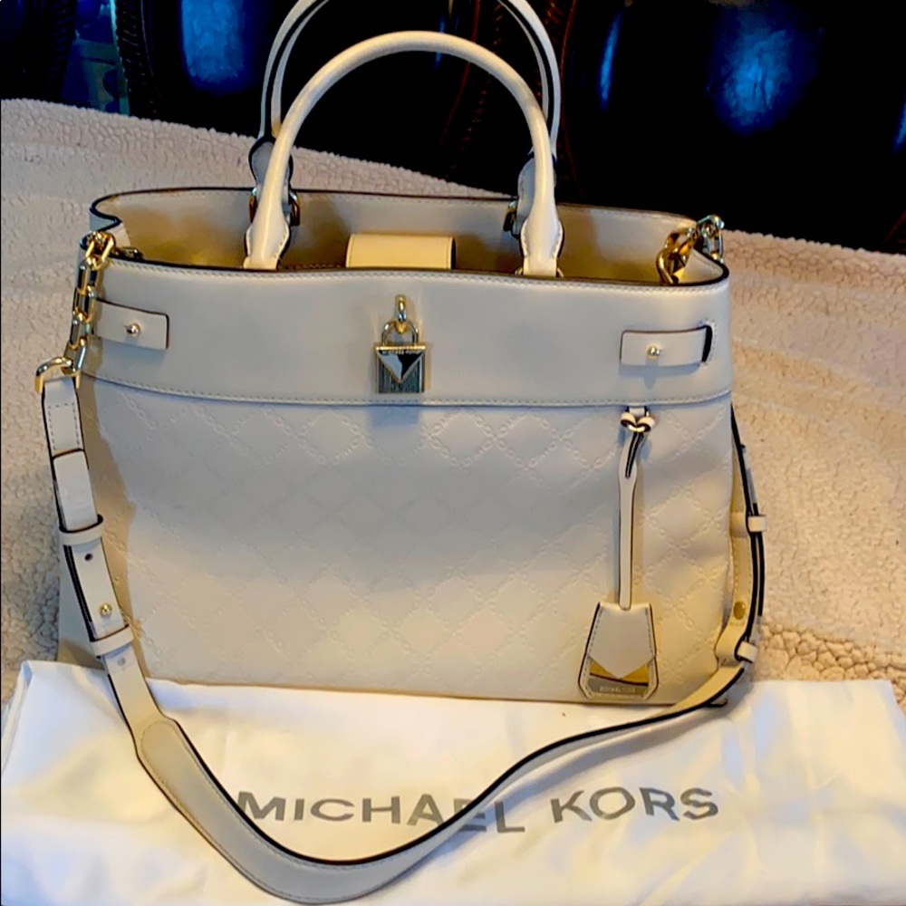 Michael Kors hand bag